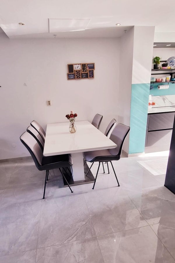 House Image 2