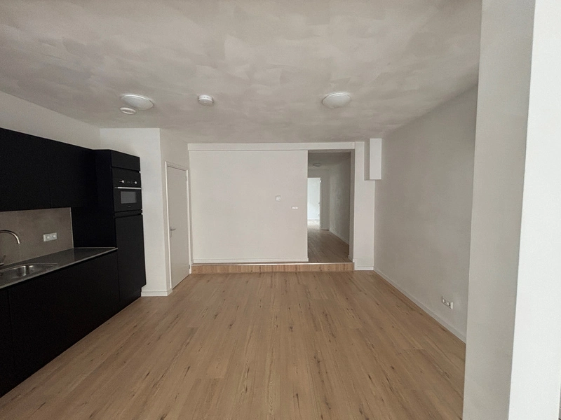 House Image 5