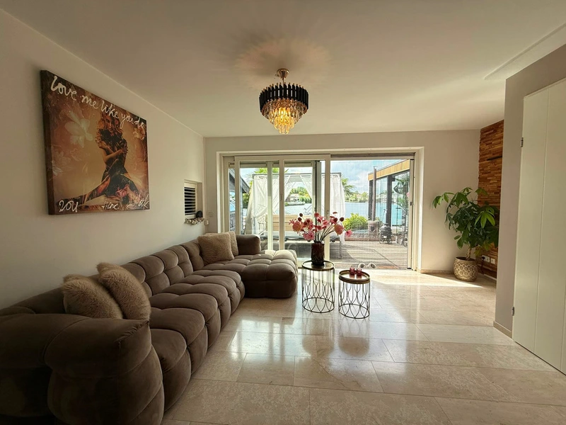 House Image 5