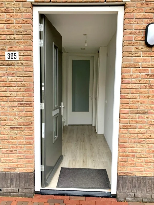 House Image 5