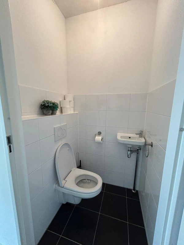 House Image 2