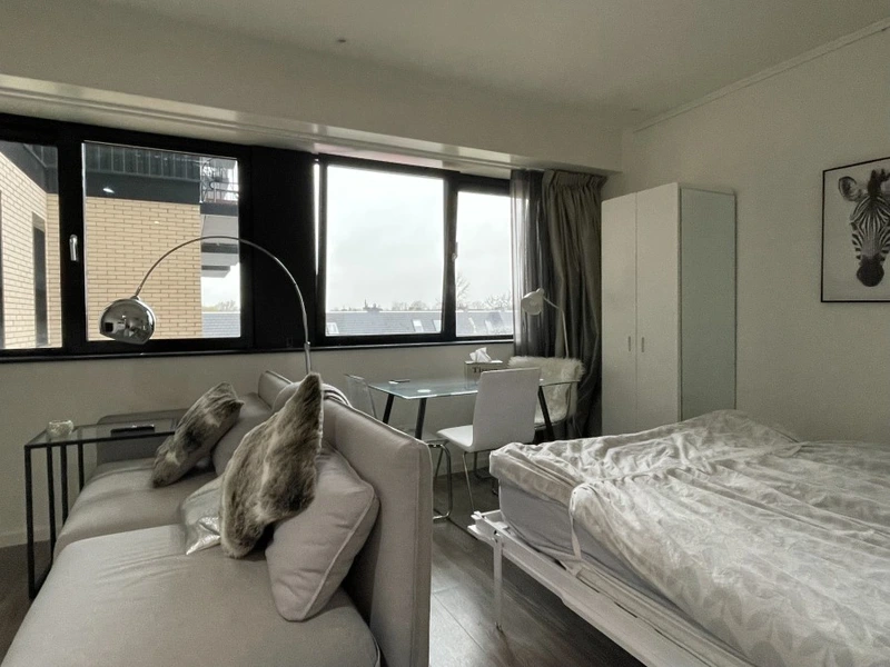 House Image 4