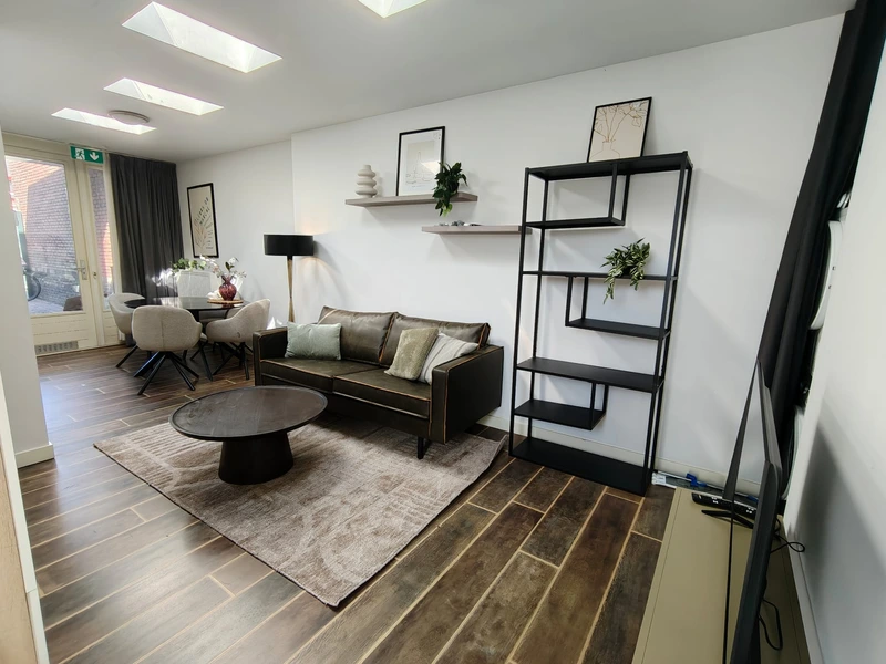 House Image 4