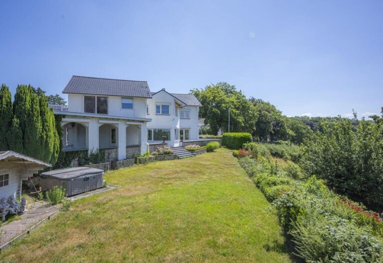 House Image 2