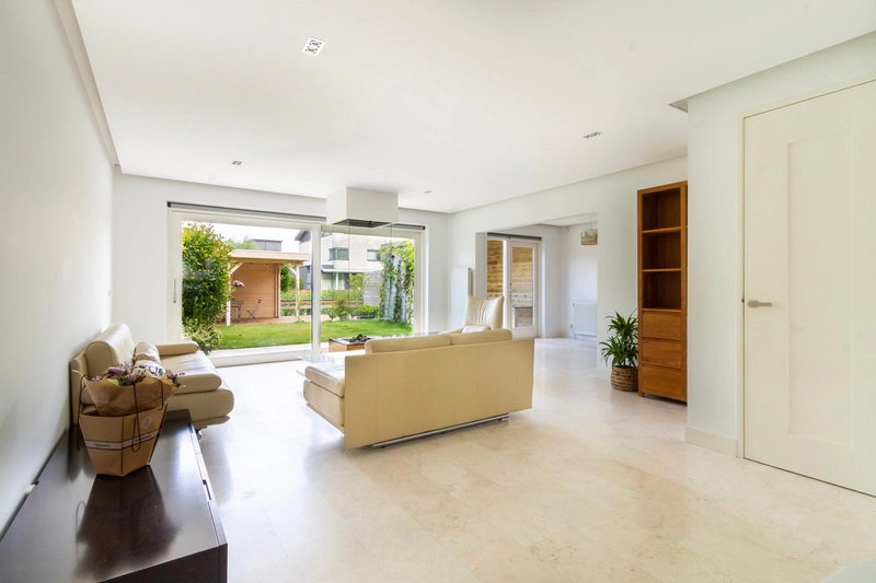 House Image 2