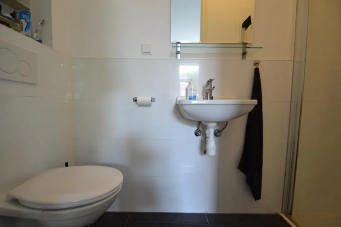 House Image 5