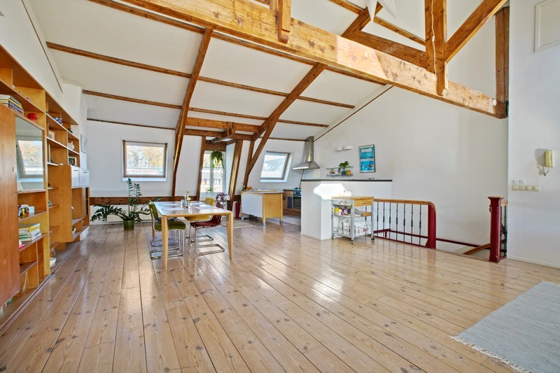 House Image 5