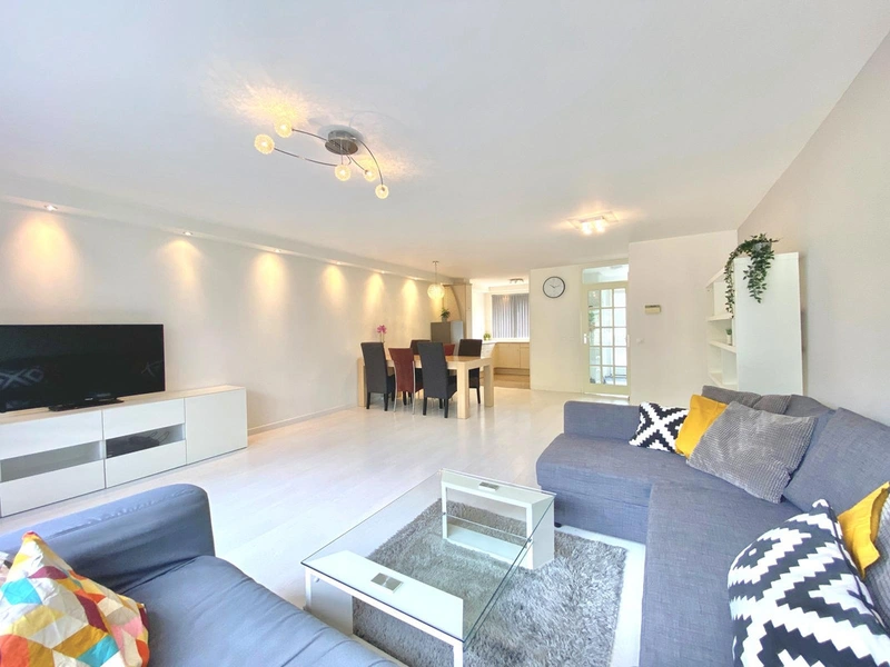 House Image 5