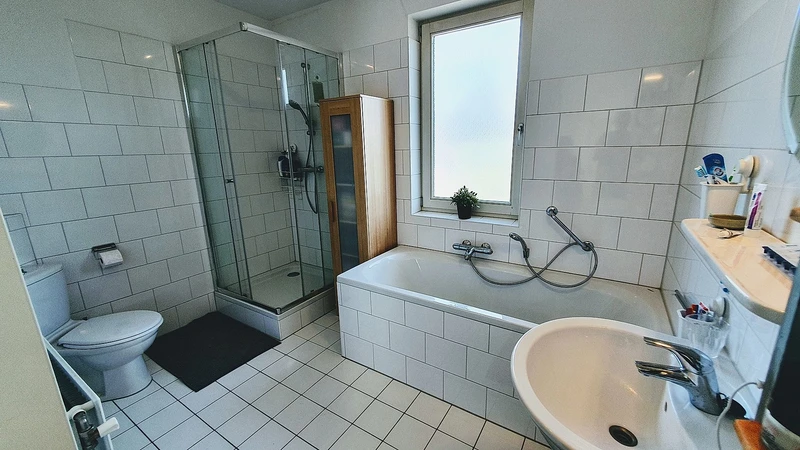 House Image 4