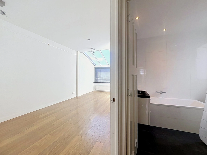 House Image 5