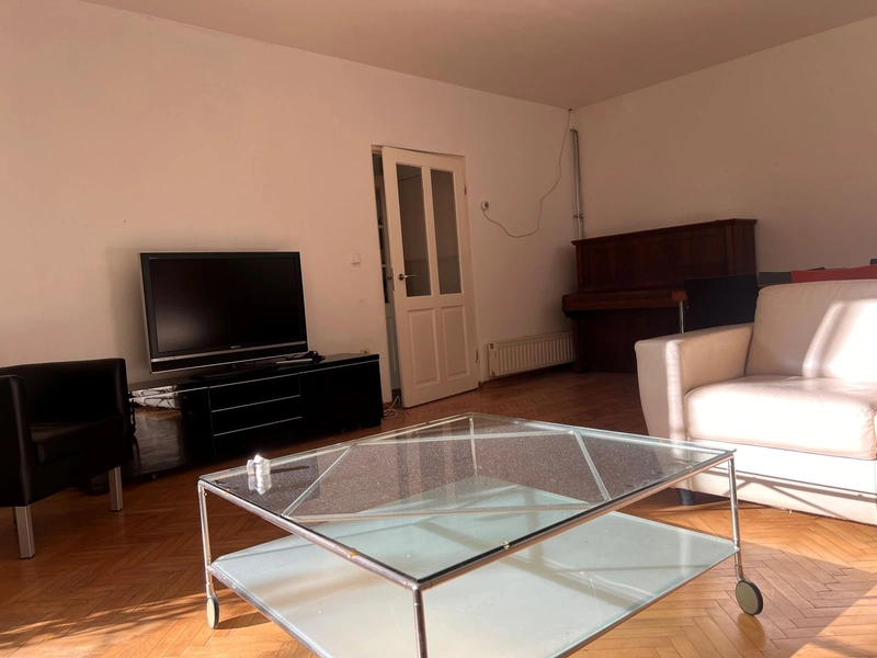 House Image 5