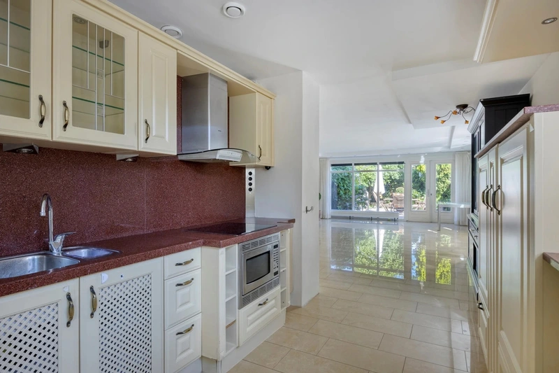 House Image 4