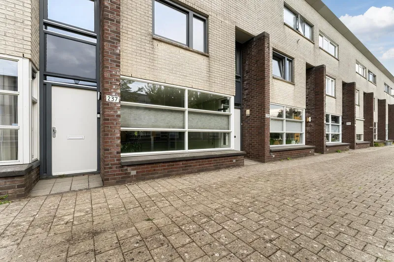House Image 5