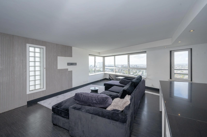 House Image 5