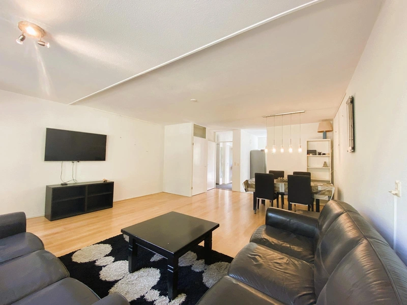 House Image 5
