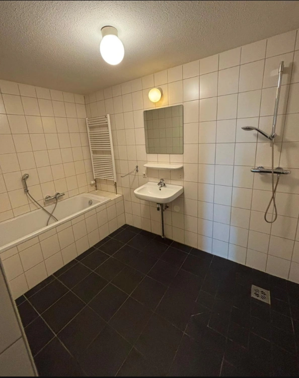 House Image 3