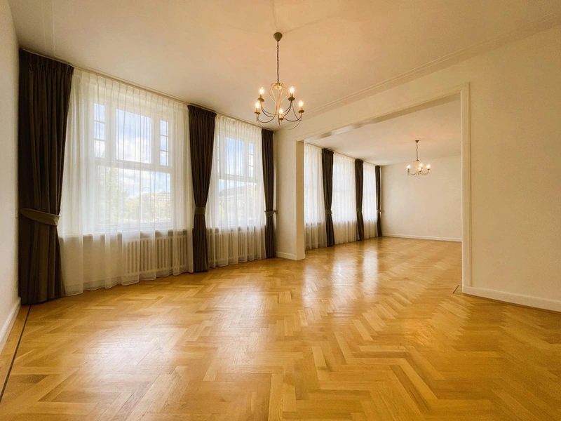 House Image 5