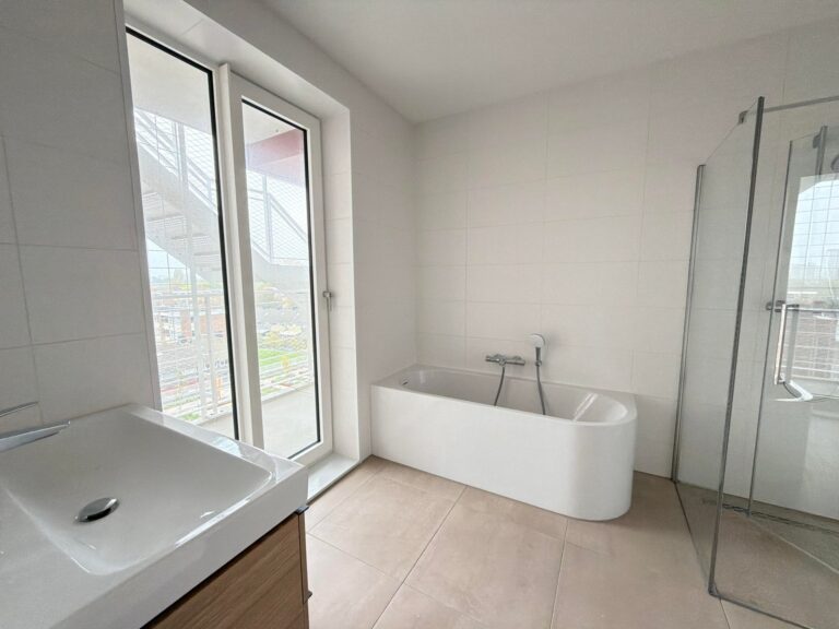 House Image 5