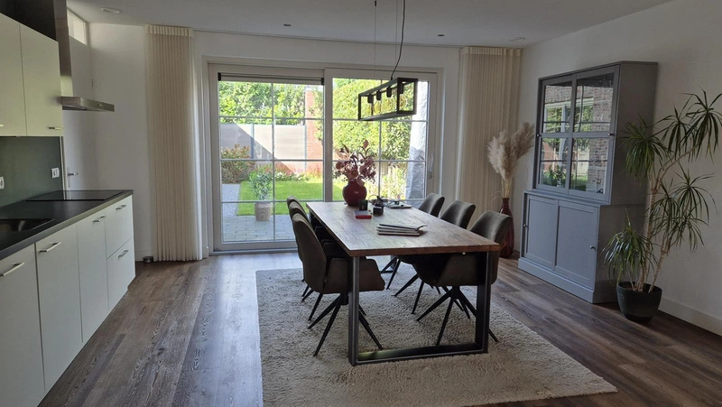 House Image 4